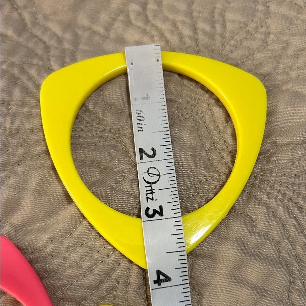 Three Vintage Retro Early Plastic Celluloid Triangle Shape Bangles Yellow Pink - Picture 4 of 5